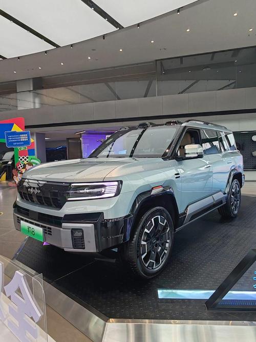 重庆347比亚迪方程豹硬派越野的爆款，英菲尼迪35周年与你共成长